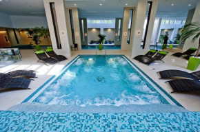 Гостиница Abacus Business & Wellness Hotel  Херцегхалом
